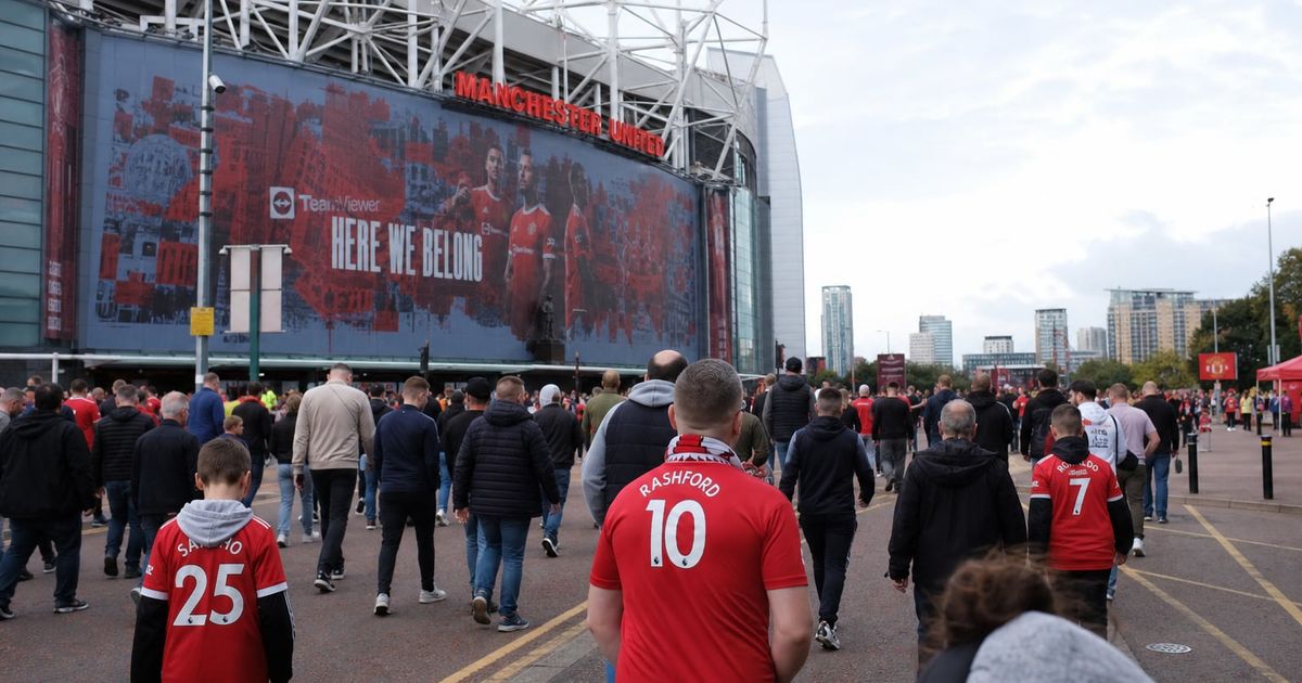 How to Get Man Utd Away Tickets — Manchester United matchday photo