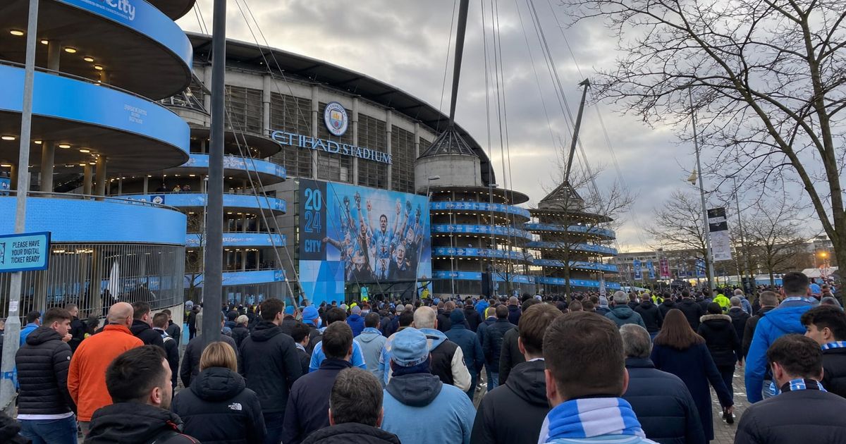 Manchester City Ticket Alerts: How They Work — Manchester City matchday photo