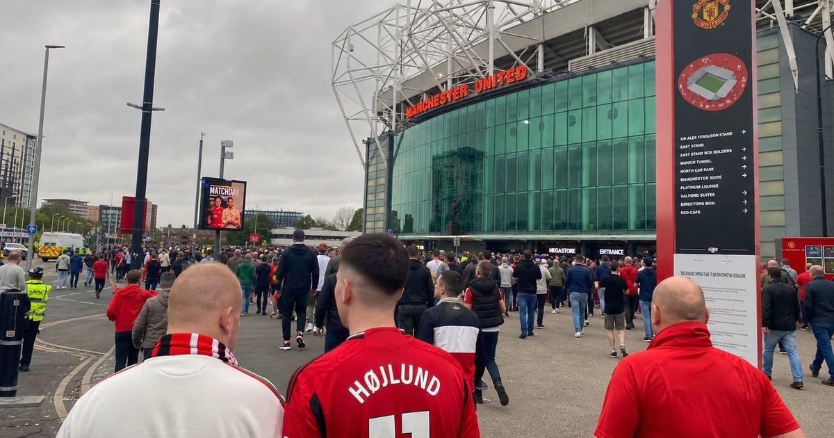 How to Get Manchester United Away Tickets: The Ultimate Guide — Manchester United matchday photo
